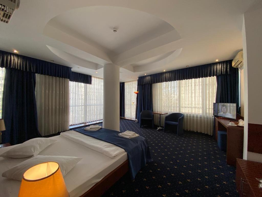 Samaa Hotel Bukarest Exterior foto